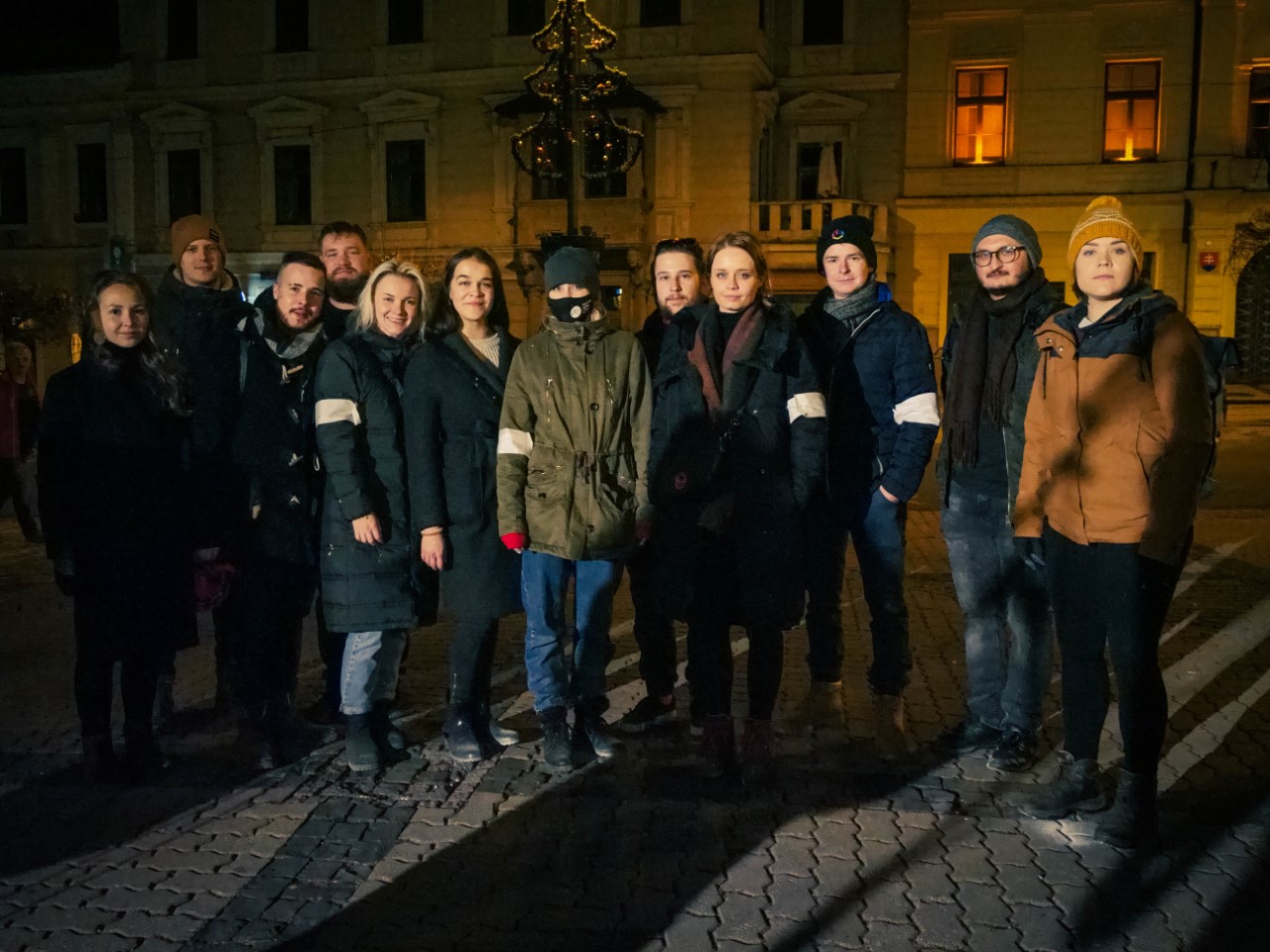 13. 725 BIELYCH KRÍŽOV pietna spomienka na obete Covidu v rámci Noci divadiel 2021 — fotografia 6